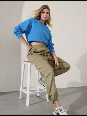 Athleta Celestial High Rise Utility Pant Size M  Olive Branch